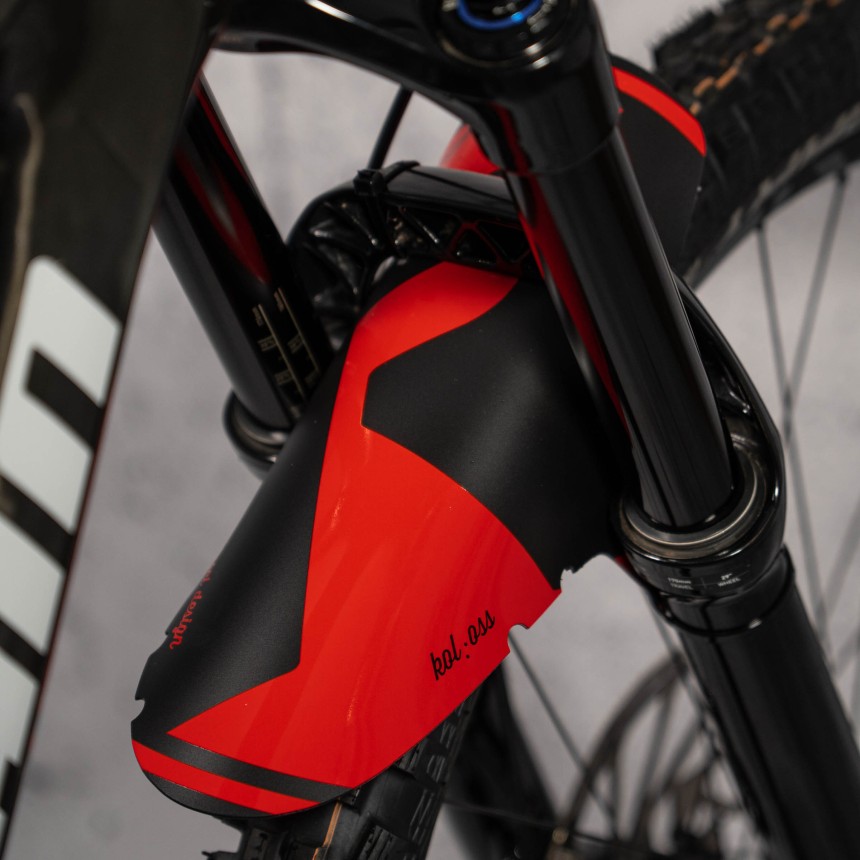 Riesel Design Mud Guard  kol:oss red