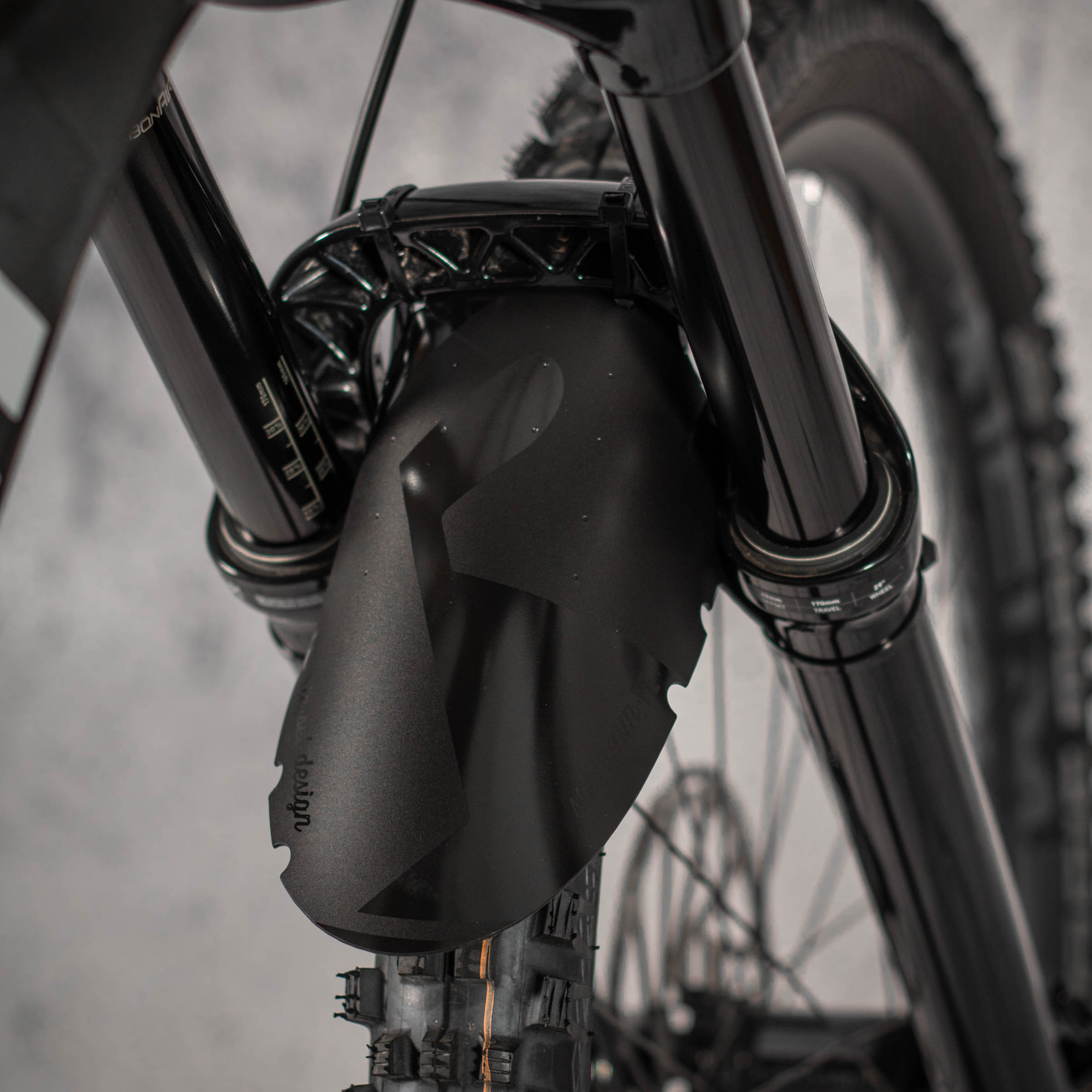 Riesel Design Mud Guard  schlamm:PE stealth schwarz